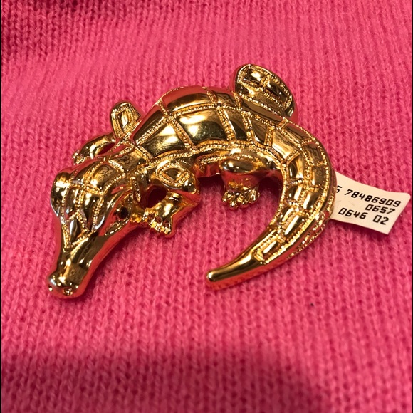 St. John’s alligator brooch, NWT - Picture 2 of 7